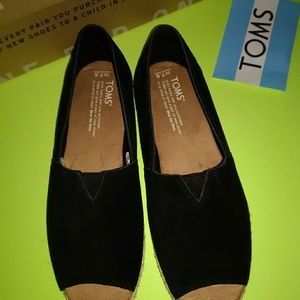 Toms